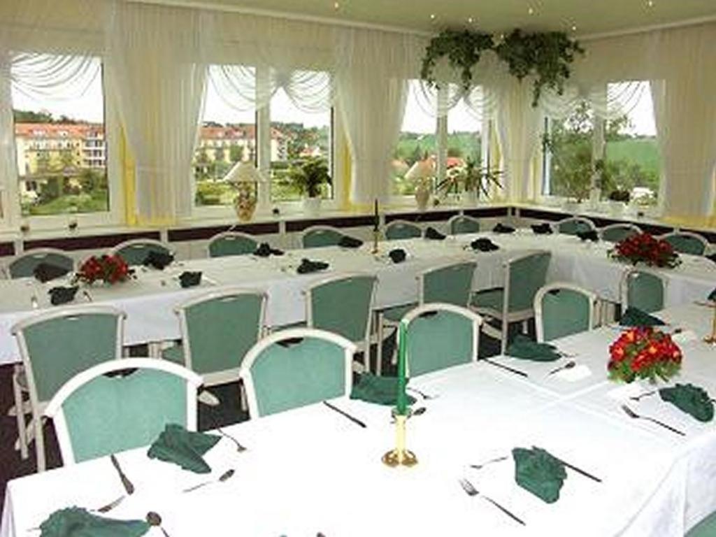 Waldhotel & Restaurant Bergschlosschen Hetzdorf Exterior foto