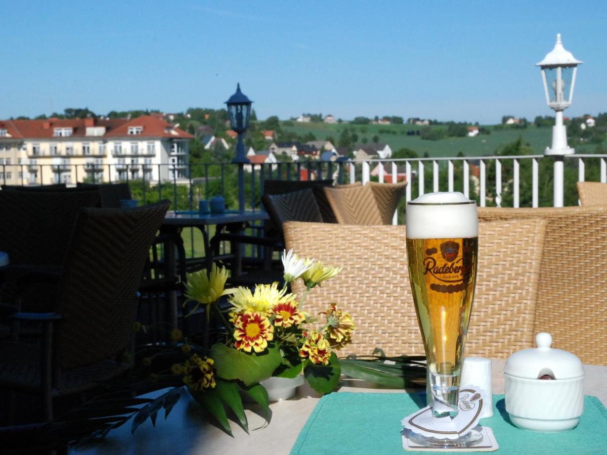 Waldhotel & Restaurant Bergschlosschen Hetzdorf Exterior foto
