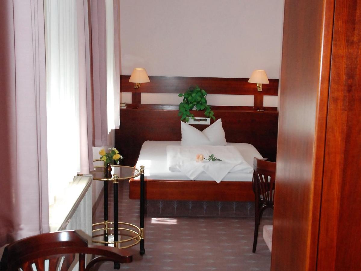 Waldhotel & Restaurant Bergschlosschen Hetzdorf Habitación foto